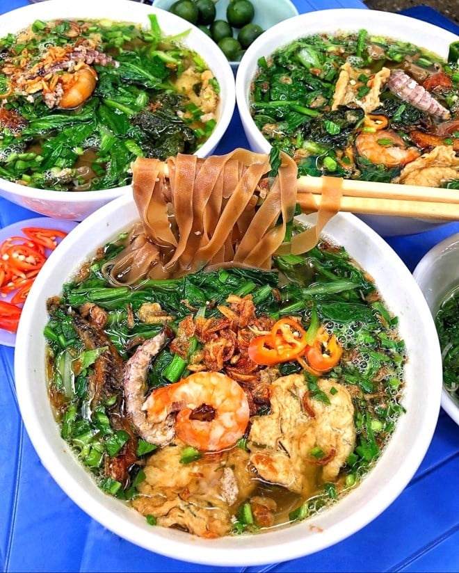 Vietnam food - banh da cua - Hai Phong
