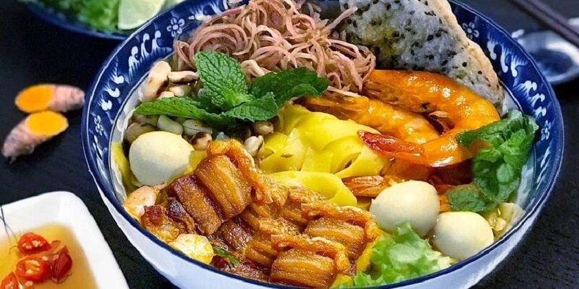 Vietnam food - mi quang Hoi an