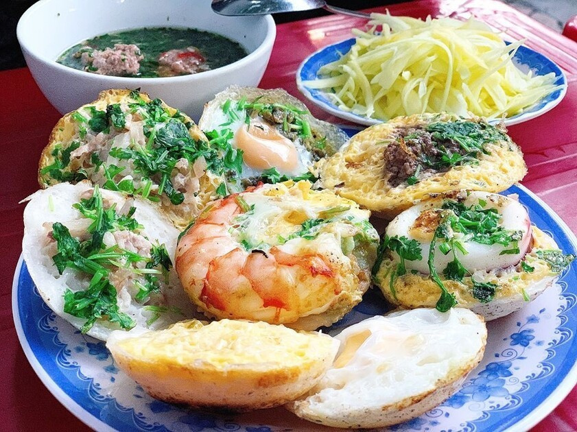 Vietnamese food - Banh can - Nha trang