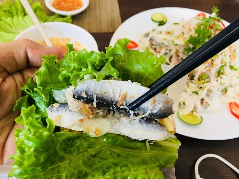 Vietnamese food - goi ca trich - Phu Quoc