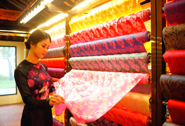 Van Phuc Silk - A meaningful gift for loved ones